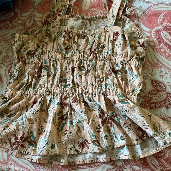 Universal Thread Tank Top - Picture 2 of 2